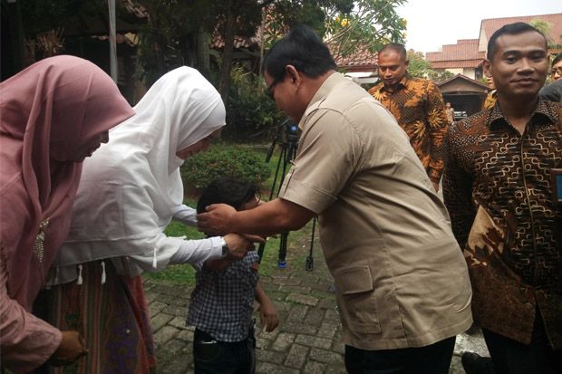 Bersimpati, Prabowo...