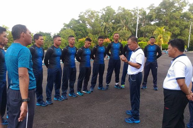 Tim Dayung Lantamal...