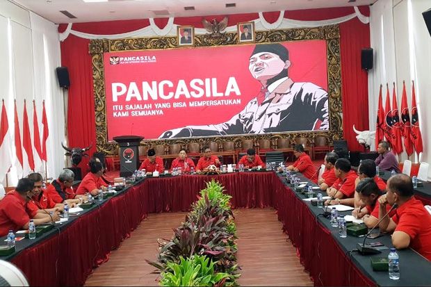 Jadi Caleg PDIP, Sejumlah...
