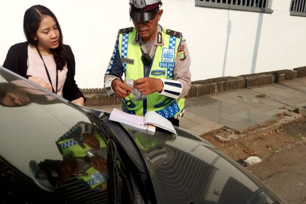 Jalan HR Rasuna Said...
