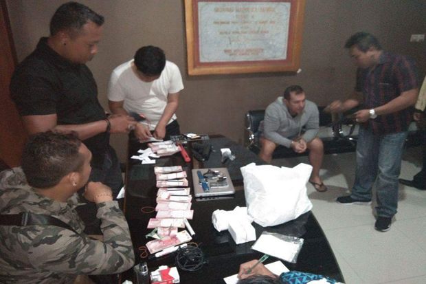 Punya 98 Kartu ATM Palsu,...