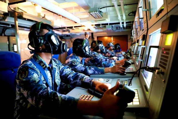Kapal Perang China Menuju...