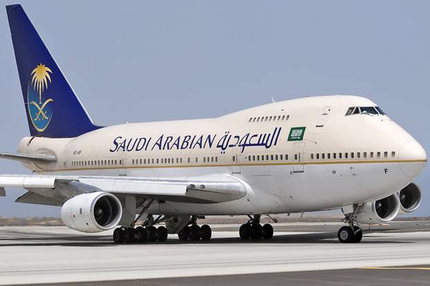 Pesawat Saudi Arabia...