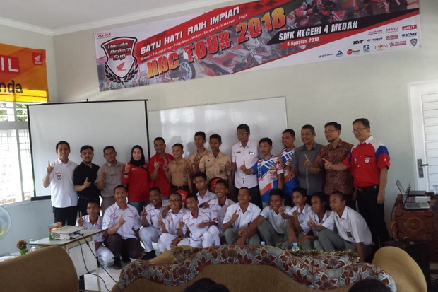 HDC Tour Beri Pelatihan...