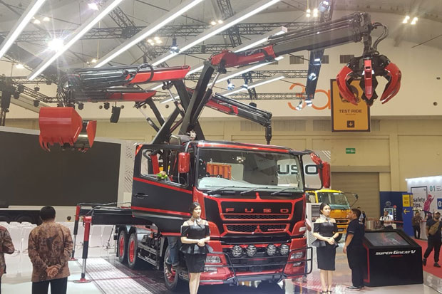 Truk Gurita Fuso Tebar...