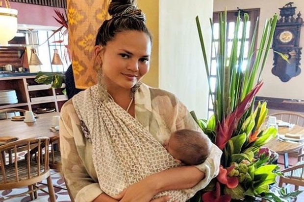 Di Bali, Chrissy Teigen...