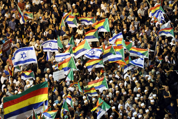 Puluhan Ribu Warga Israel...