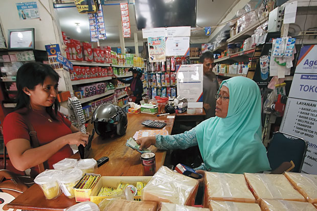Sambil Belanja Masyarakat...