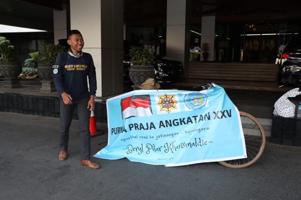 Lulus IPDN, Pemuda Ini...