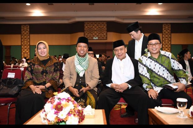 Jokowi dan Rommy Kompak...