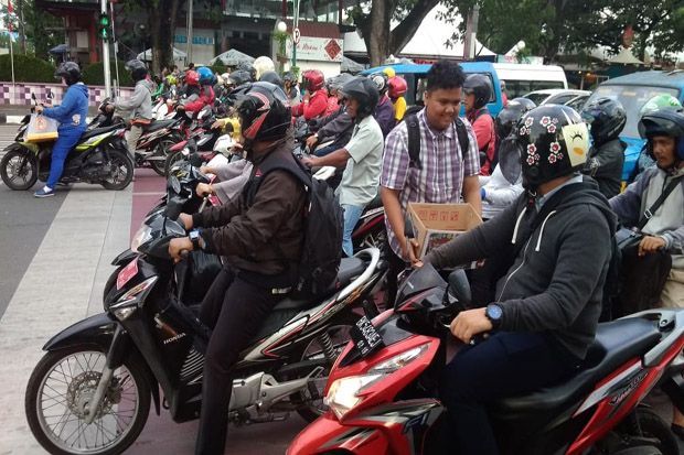 Organisasi Mahasiswa...