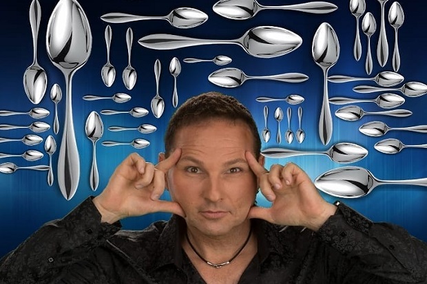 Guy Bavli Tantang Deddy...