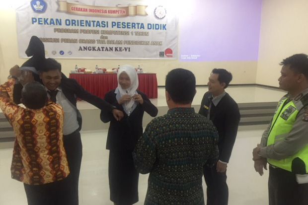 Cetak Generasi Milenial...
