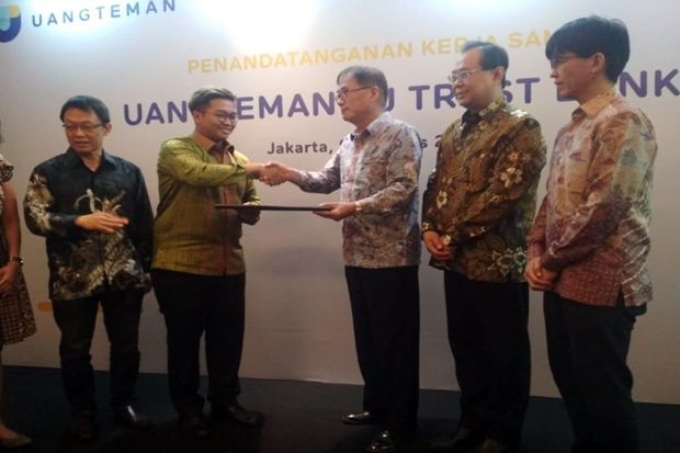 J Trust Gandeng UangTeman...
