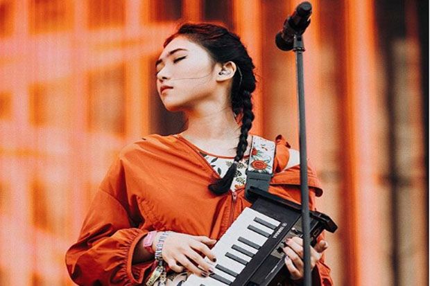 Isyana Sarasvati Akan...