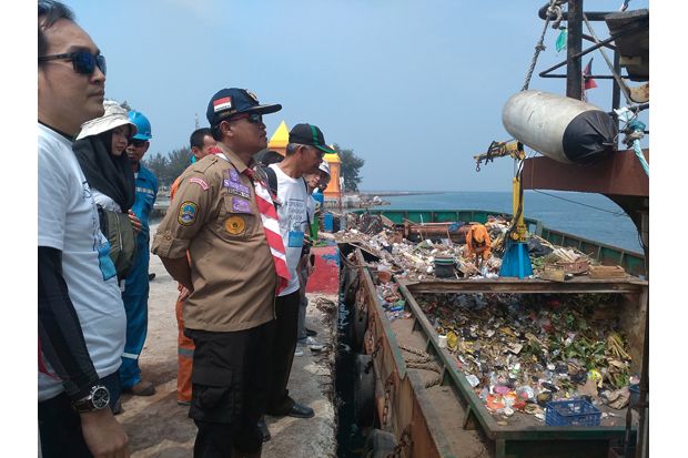 Tangani Sampah Laut,...