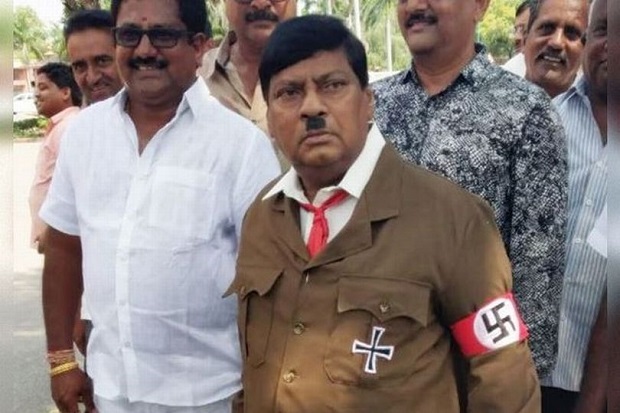 Hitler India Protes...