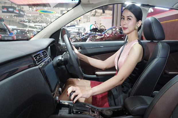 Glory 580 Sabet Gelar...