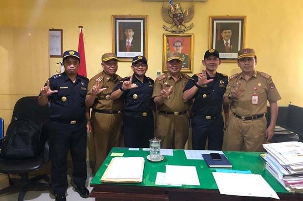 Berantas Rokok Ilegal,...