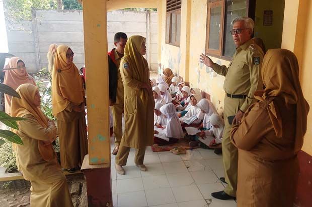 Gempa Lombok Akibatkan...