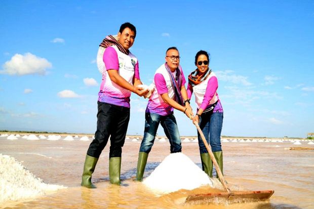 Kunjungi Kupang, Rini...