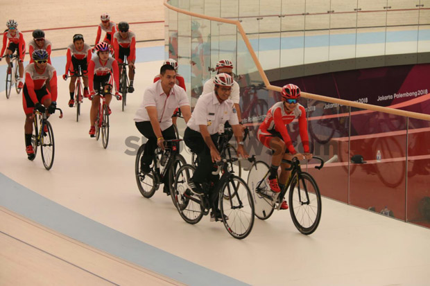 Resmikan Velodrome Rawamangun,...
