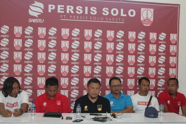 Akhiri Kebersamaan dengan...