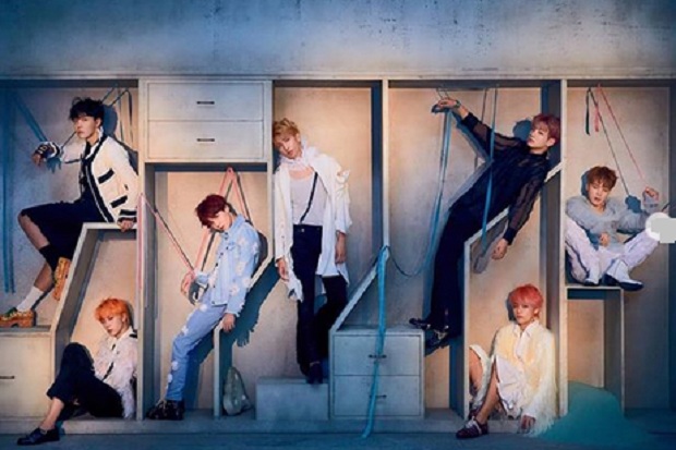 BTS Pamerkan Foto Sampul...