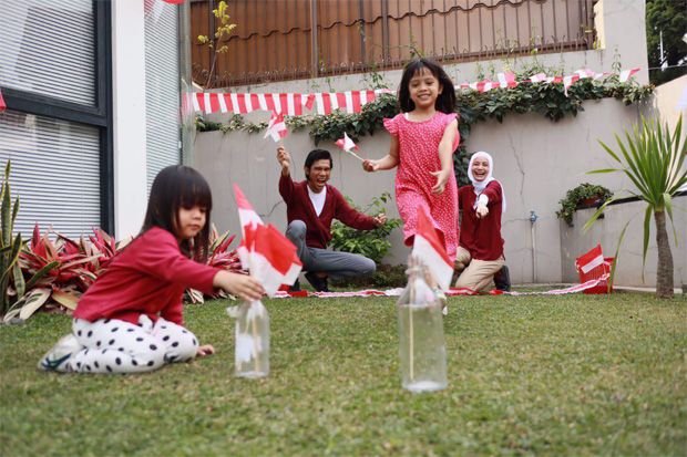 Uniqlo Hadirkan Koleksi...
