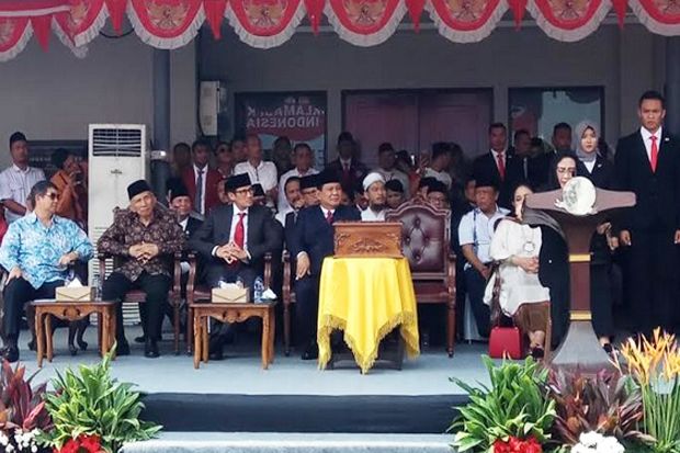 Sambil Menangis, Rachmawati...