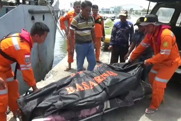 Dua Nelayan Hilang,...