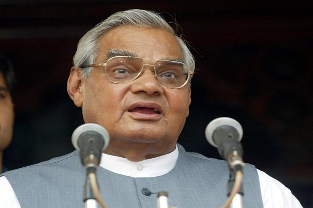 Mengenang Vajpayee,...