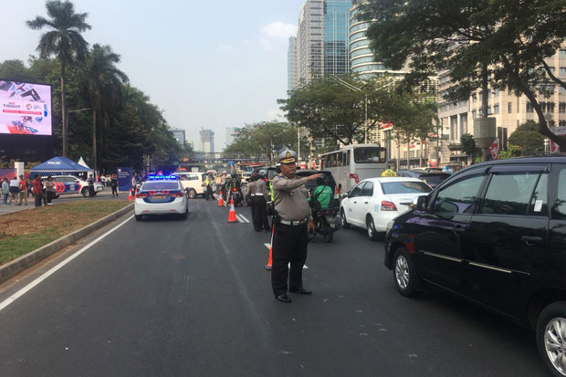 Warga Kesal Jalan Menuju...