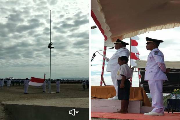 Siswa Pemanjat Tiang...