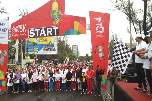 Funwalk BUMN Hadir untuk...