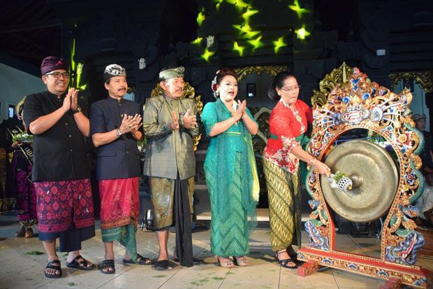 Tanah Lot Festival Dibuka,...