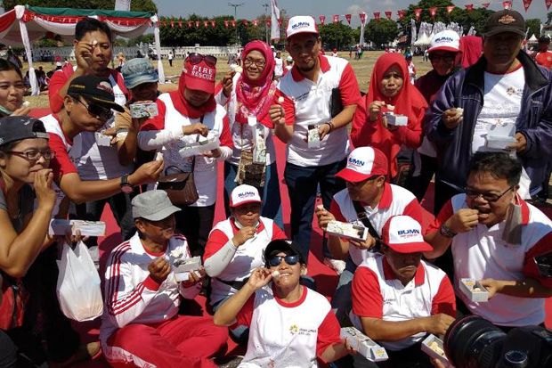 Makan Sajian Tradisional...