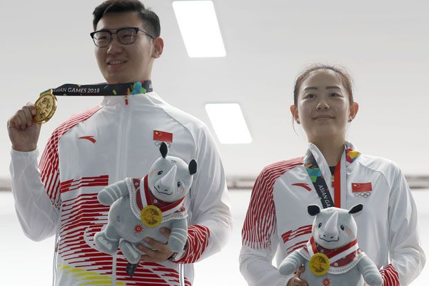 China Tambah Emas dari...