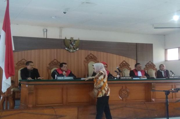 Imas, Mantan Bupati...
