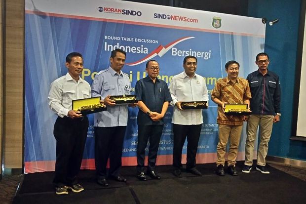 Pemkab Pasangkayu Berikan...