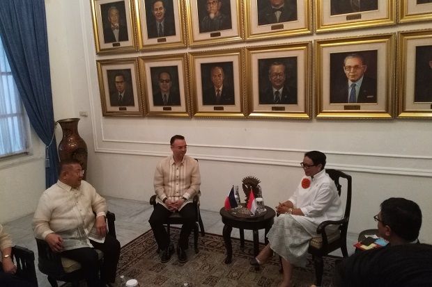 RI Desak Filipina Percepat...
