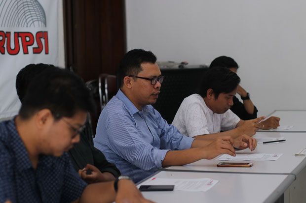 Rotasi Pejabat KPK Dikritik