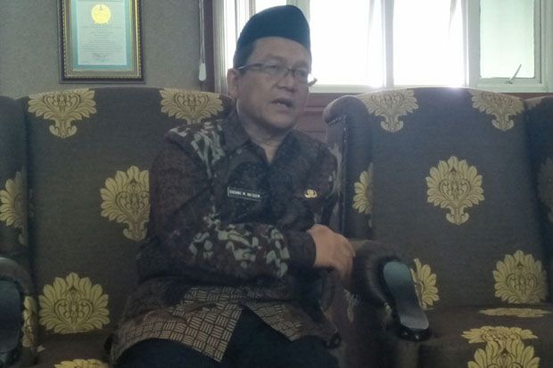 Selain Jadi Khatib,...