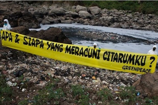 Sungai Tercemar Akibat...
