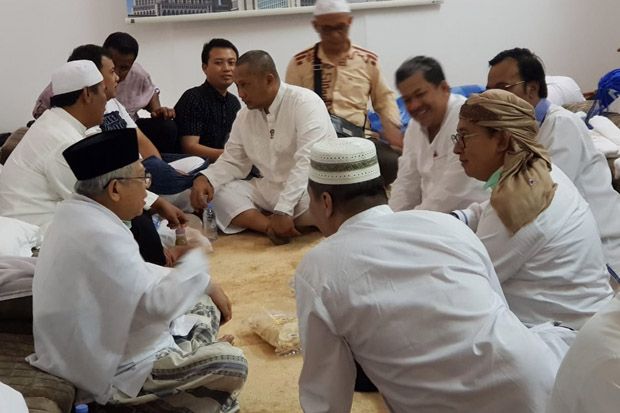 Menyejukkan, Dua Kubu...