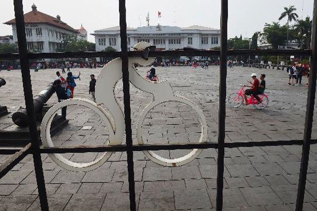 Manjakan Turis, Jaringan...
