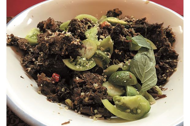 Mengolah Daging Kurban...