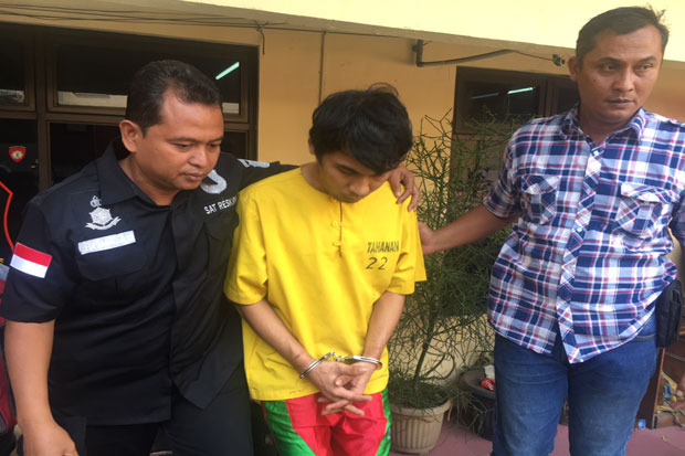 Adrianus Siksa Anak...