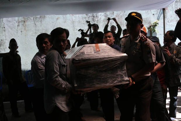 Mahasiswi Asal Indonesia...