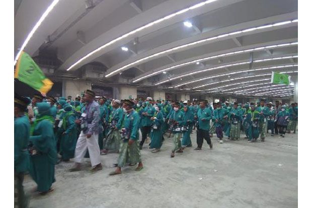 Ratusan Jamaah Minta...